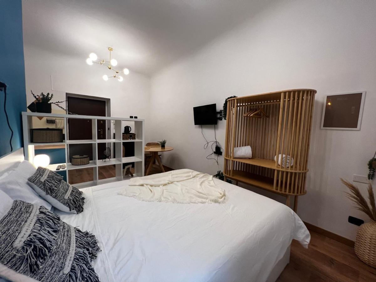 Appartement Regina Milano Ai Navigli - Sky Tv, Wifi And Breakfast Box Extérieur photo