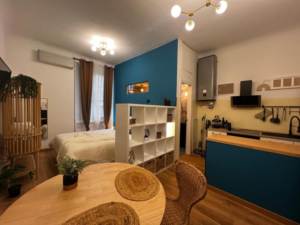 Appartement Regina Milano Ai Navigli - Sky Tv, Wifi And Breakfast Box Extérieur photo