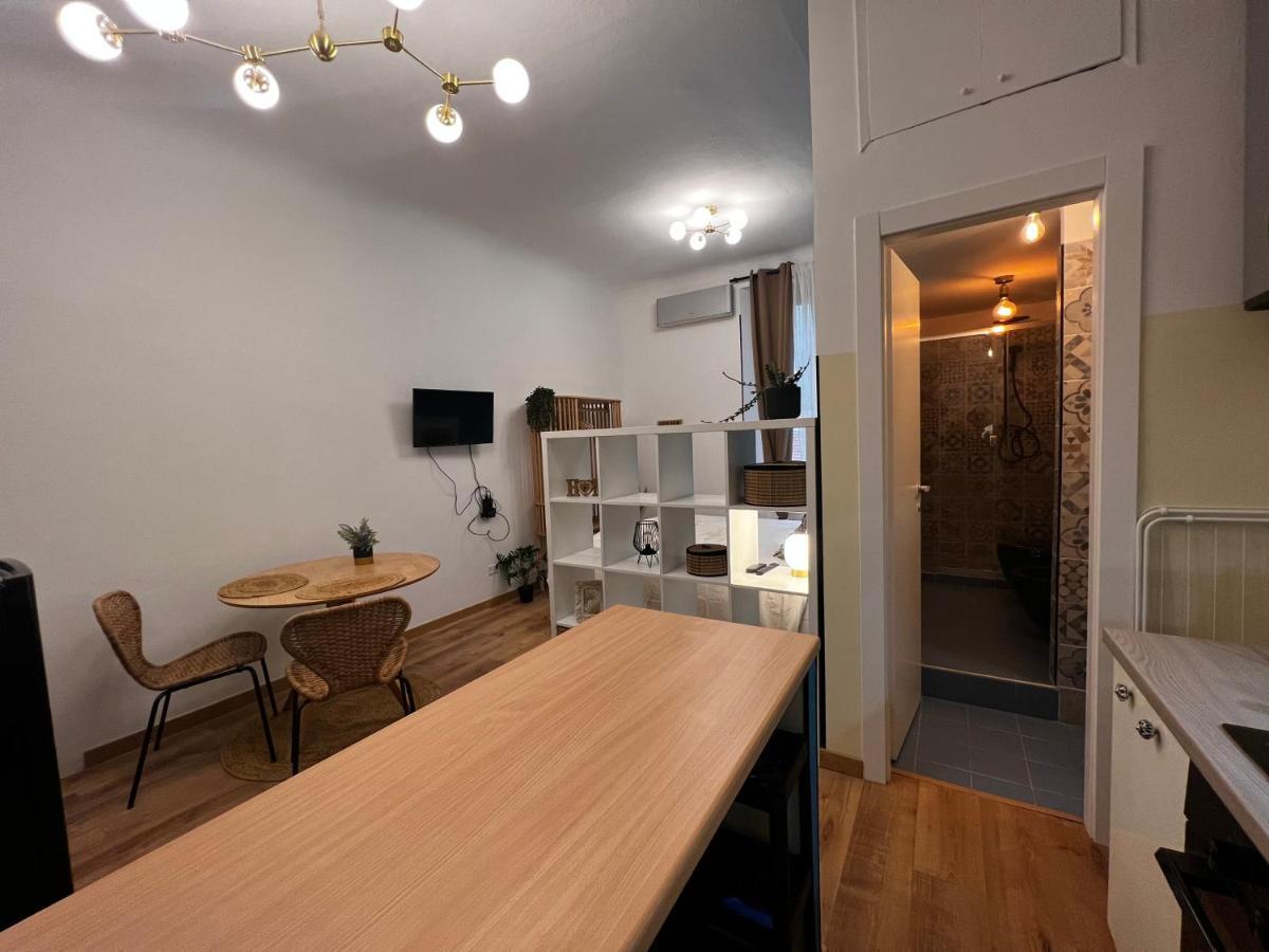 Appartement Regina Milano Ai Navigli - Sky Tv, Wifi And Breakfast Box Extérieur photo