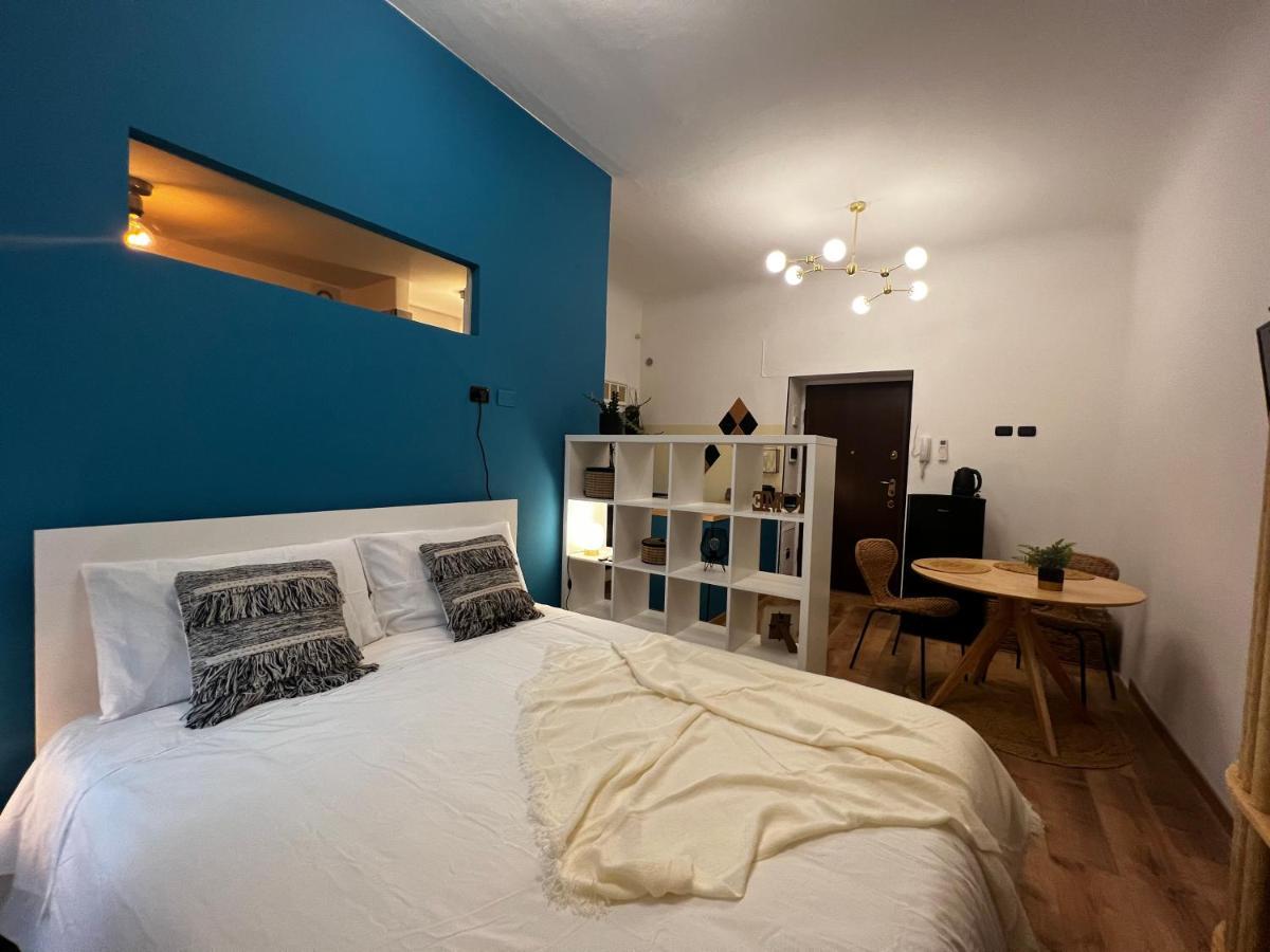 Appartement Regina Milano Ai Navigli - Sky Tv, Wifi And Breakfast Box Extérieur photo