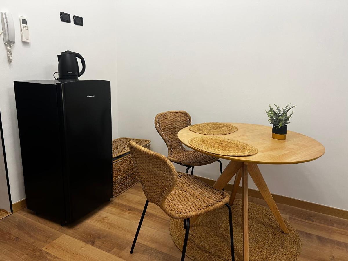 Appartement Regina Milano Ai Navigli - Sky Tv, Wifi And Breakfast Box Extérieur photo