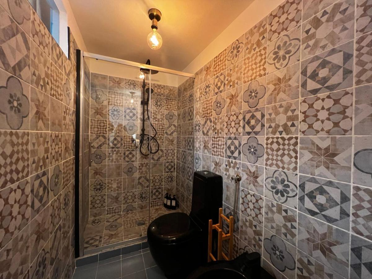Appartement Regina Milano Ai Navigli - Sky Tv, Wifi And Breakfast Box Extérieur photo